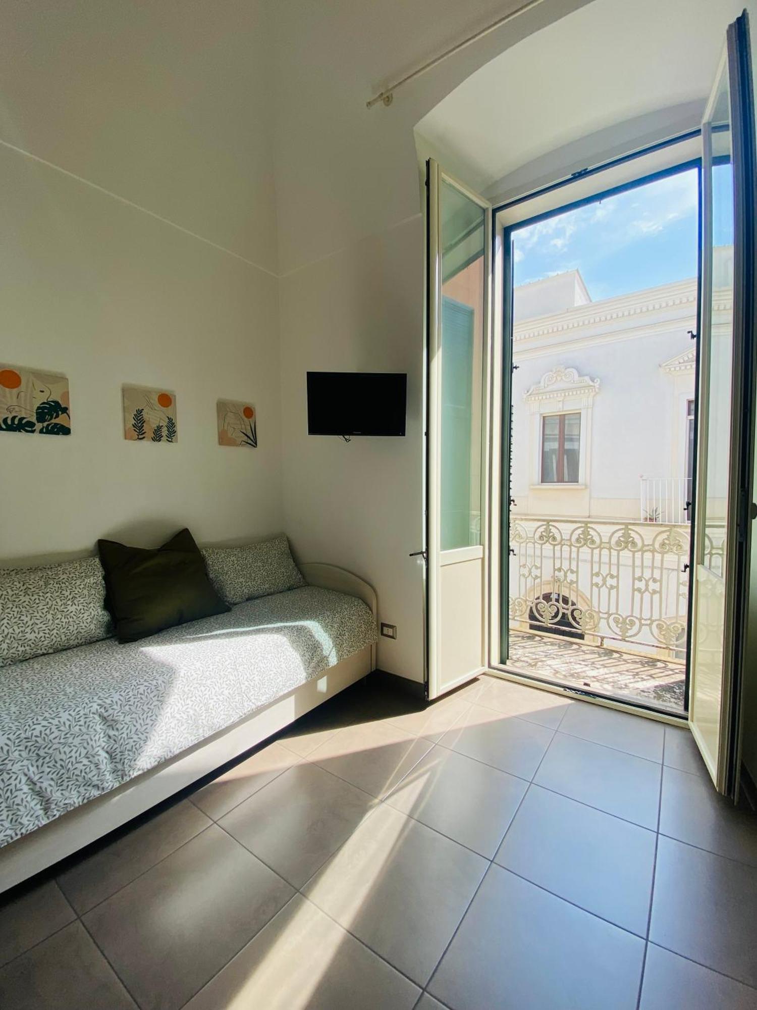 カステッラネータ Nova Domus Bed & Breakfast エクステリア 写真